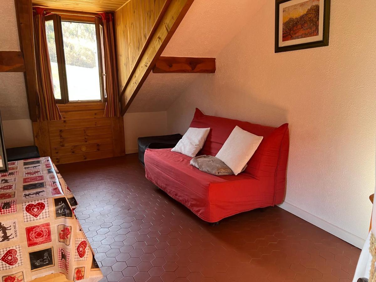 L'ecureuil St Leger Les Melezes Apartment *